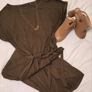 Olive cross body dress, sz large